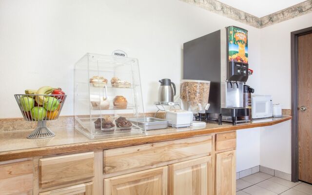 Super 8 By Wyndham Moscow / Pullman