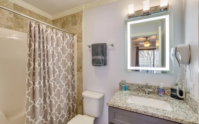 Lakefront Condo w/ Balcony in Osage Beach!