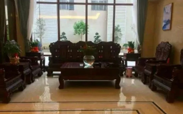 Pingguo Wanguan Huazhong Hotel – Lobby – Baise