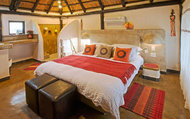 Raptor Retreat Game Lodge