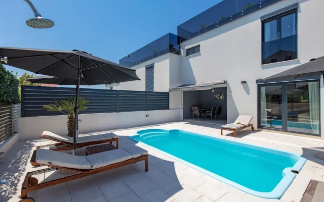 Modern Holiday House Jadranka With Pool