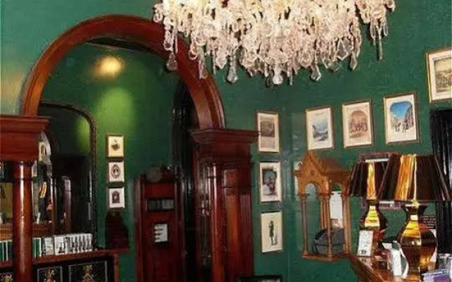 The Townhouse Hotel