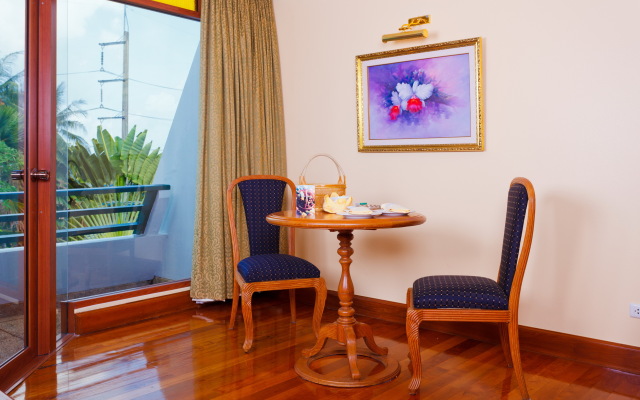 Diamond Cliff Resort & Spa, Patong Beach