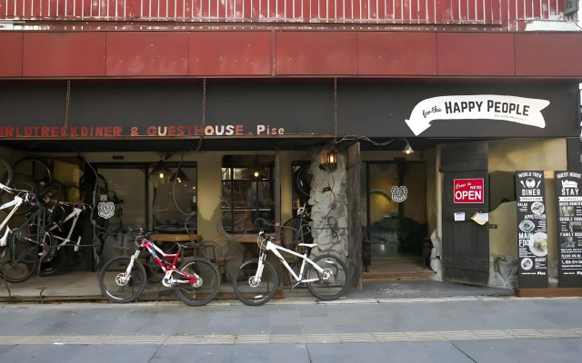 WORLDTRECK DINER & GUESTHOUSE - Pise - Hostel