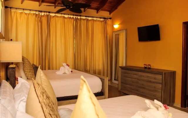 Rock Point Villas Vacations Rentals Sandy Bay, Roatan, Honduras.c.a