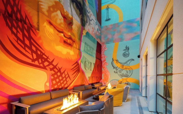 Moxy Cincinnati Downtown