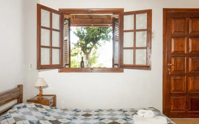 Villa Perris Studios