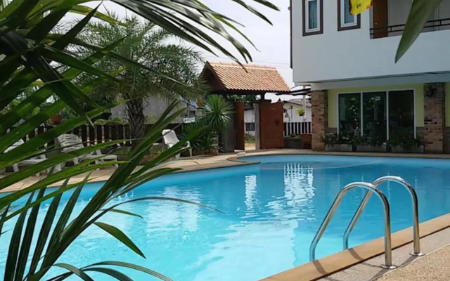 Baan Phulita Resort