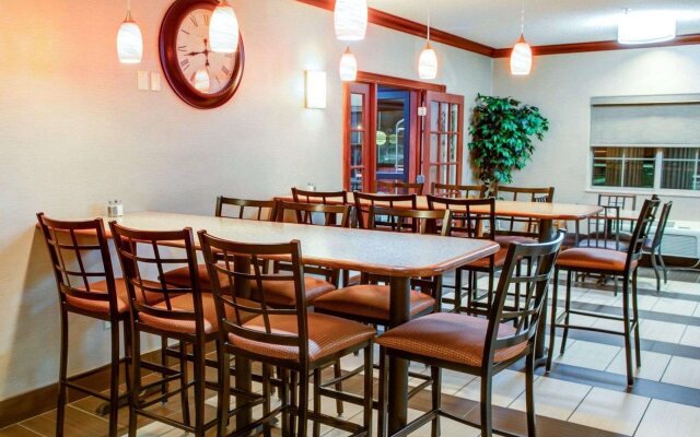 Comfort Suites Stevensville - St. Joseph