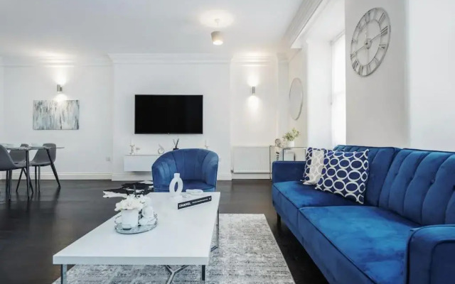 The Harrods Residence with AC