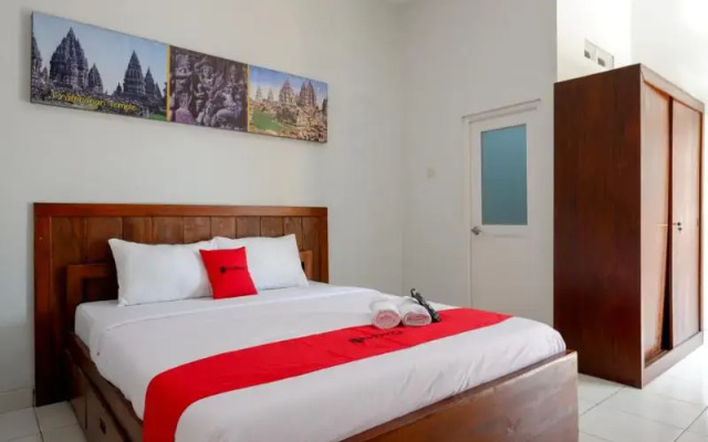 Amel's Village Homestay by RedDoorz