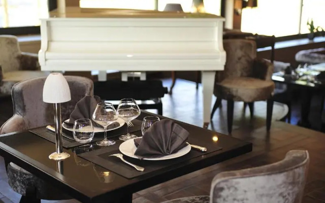 Le Domaine Chateau du Faucon