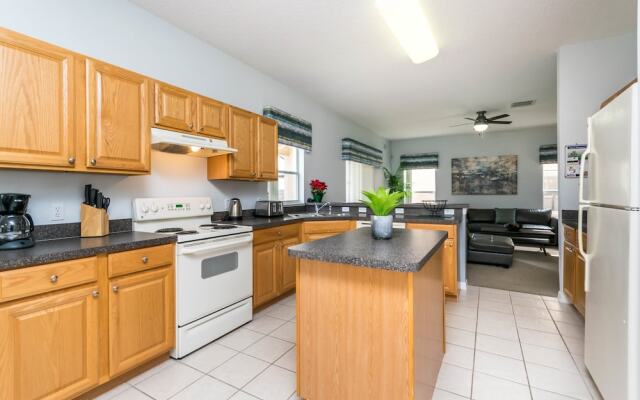 946bd Amazing High End Gated