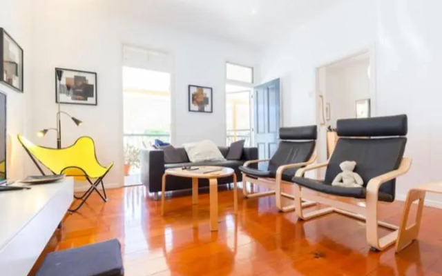 Sunny Home - near West End Cafe's, South Bank & City