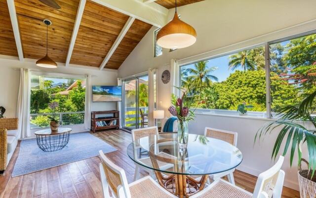 Hanalei Hideaway 2 Bedroom Home by RedAwning