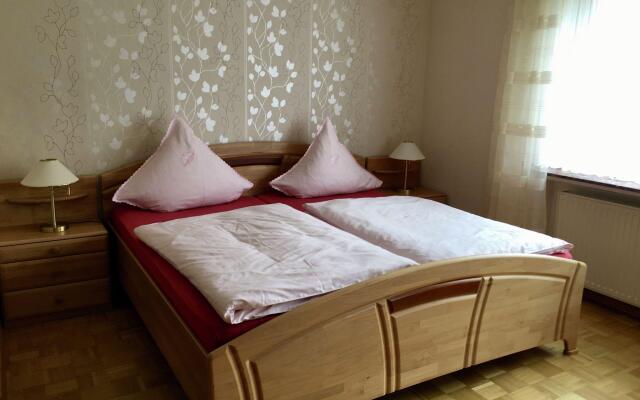 Apartment With 2 Rooms in Lirstal