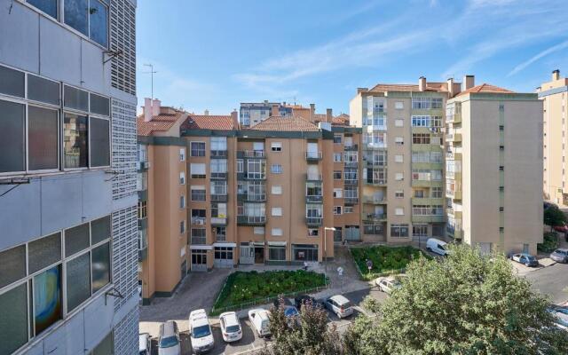 In Bed with Lisbon - Lux4you Apartment