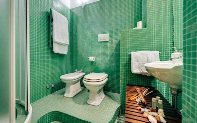 Amazing Flat for 6 People Close to Colosseum