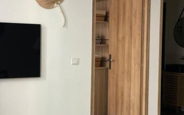 Cassis centre, superbe appartement neuf, 50m port.