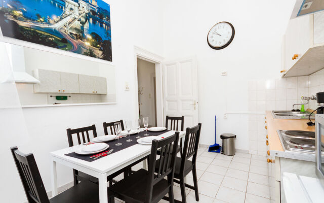 Opera Apartments