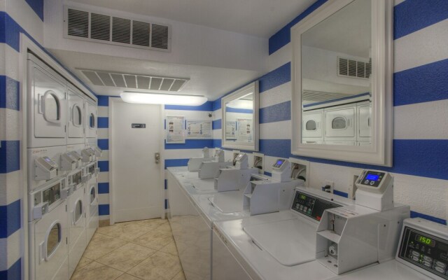 Park Suites at 136 - One Bedroom Apartment