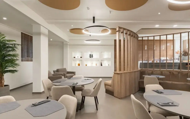 MEALBA HOTEL Suite & Pool