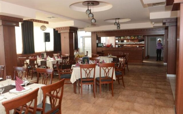 Hotel Harmonija