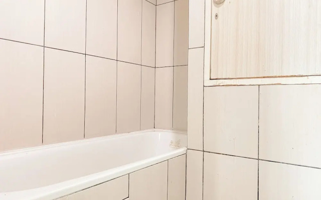 Comfort And Spacious 2Br Grand Kamala Lagoon Apartment