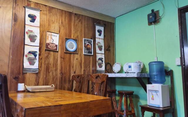Adelle's Transient, spacious 3-bedroom homestay