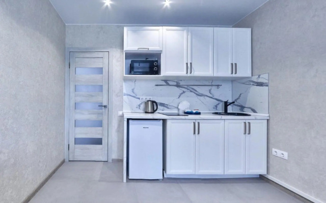 Апартаменты на проспекте Героев Отечества 4