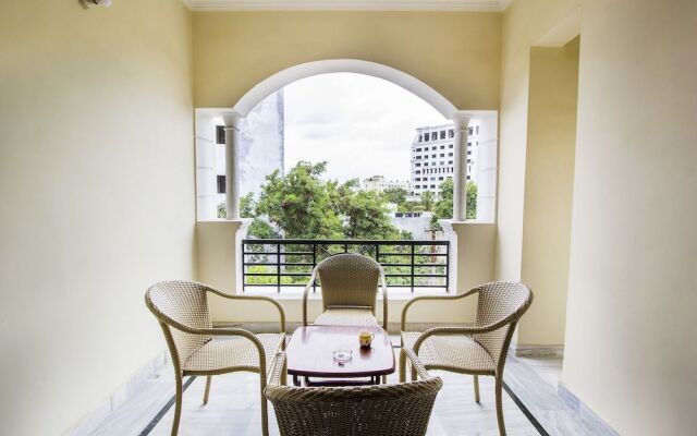 FabHotel Gardenia Service Apartments