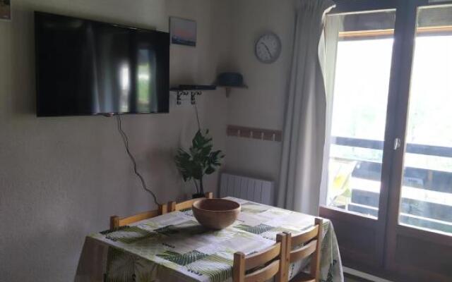 Duplex 3 pièces. Pieds des pistes et balcon!