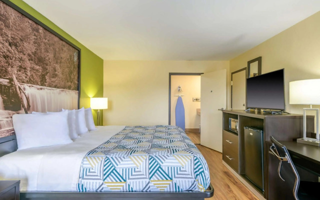 Motel 6 Forsyth, GA – Tift College