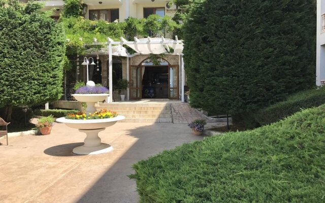 Apartment Ekaterina in Royal Bay Residence