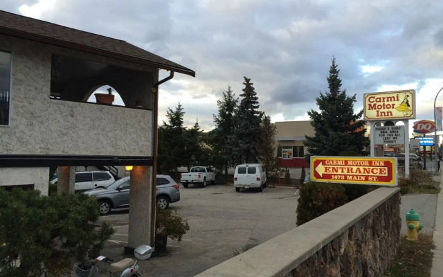 Carmi Motel