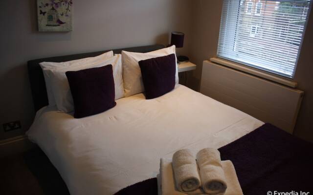 Barons Court Apartments By Flying Butler