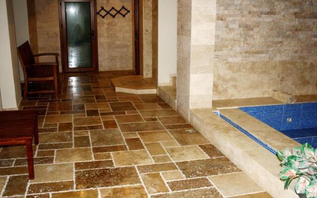 Ileri Hotel & Apartments