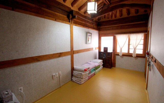 Happiness Full Guesthouse