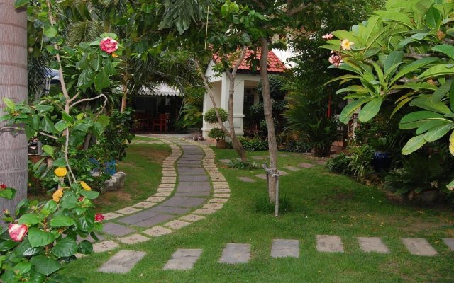 Sirikarn Residence and Luxury Apartments