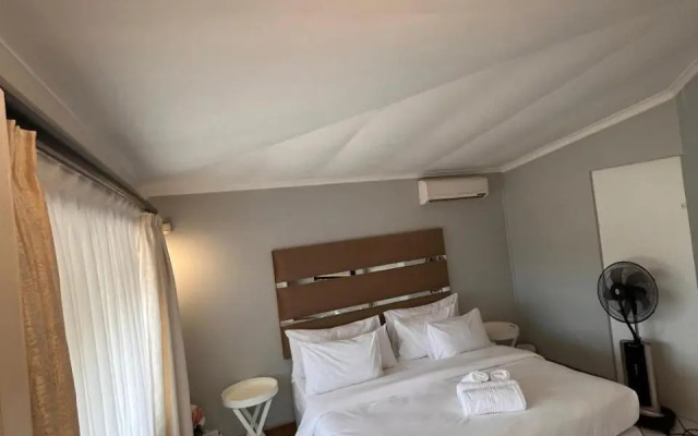 Everly4 Guest Apartment