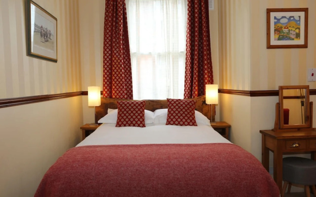 The Waves: Yorkshire Coast B&B