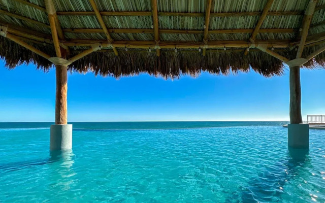 Oceanfront Vibes Iconic Beachside Getaway