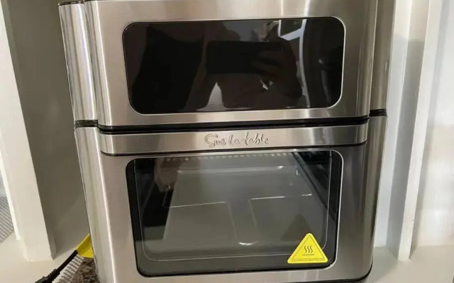 Beautiful traditional home*Modern updates*Guest suite B