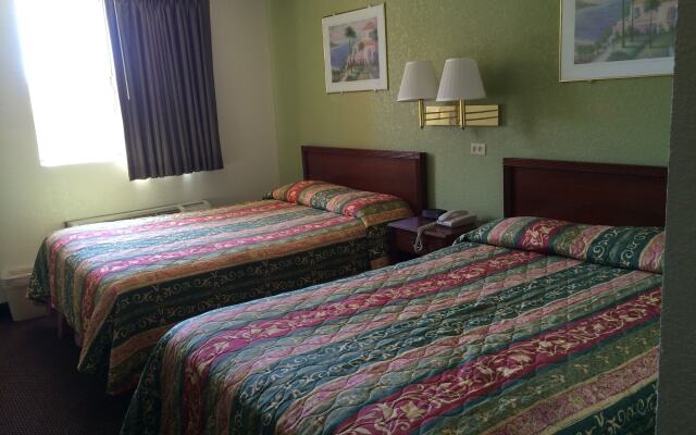 Farmington Inn