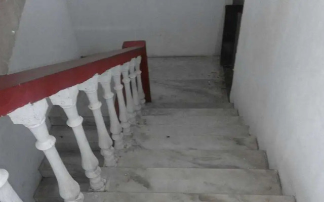 Goroomgo Royal Palace Puri