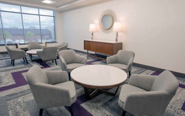 Hyatt Place Cincinnati / Sharonville Convention Center