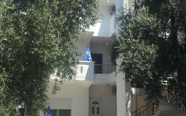 Sea Star Apartments