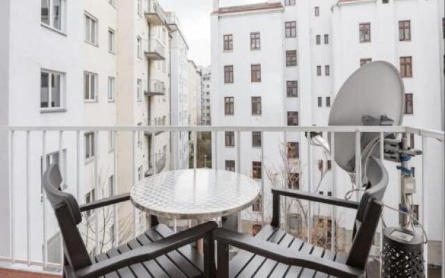 Operastreet City-Center Premium Apartment