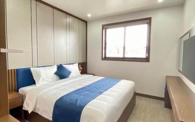 Crystal Holiday Halong Hotel