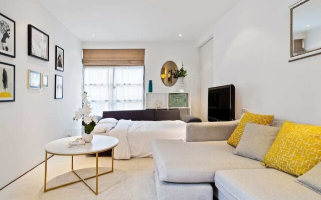 Beautiful 2bdr/2bath Apt in Mayfair, 3mins to Tube